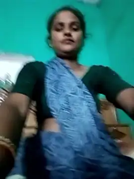 Snapshot of Sapna9685 chatting on October 22, 4:29 pm Sapna9685 online show from October 22, 4:29 pm