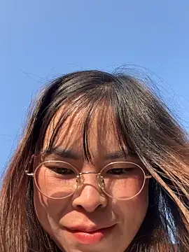 Snapshot of han-cute chatting on November 27, 1:18 am han-cute online show from November 27, 1:18 am