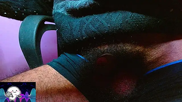 Snapshot of funndudd chatting on November 18, 6:23 pm funndudd online show from November 18, 6:23 pm