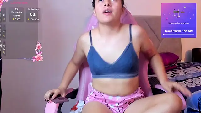 Sexxyy Couple  online show from June 24, 9:25 pm