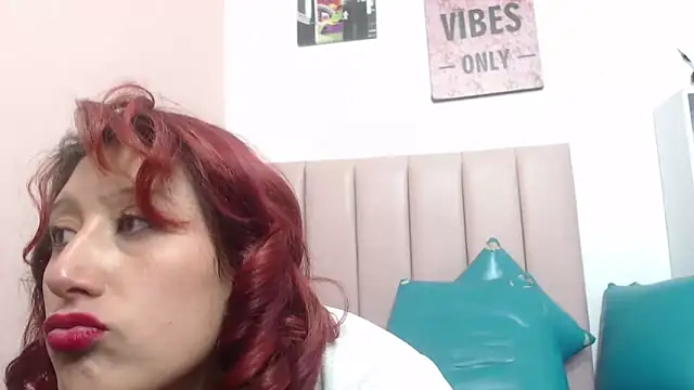 Chloe Wiild online show from November 11, 3:50 am