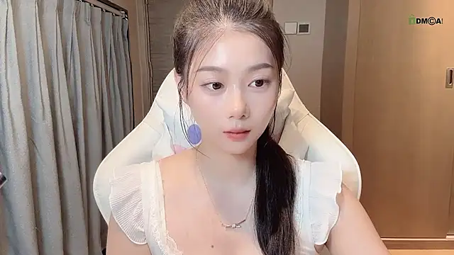 Snapshot of Makinghappymyself_ chatting on November 18, 12:38 am Makinghappymyself online show from November 18, 12:38 am