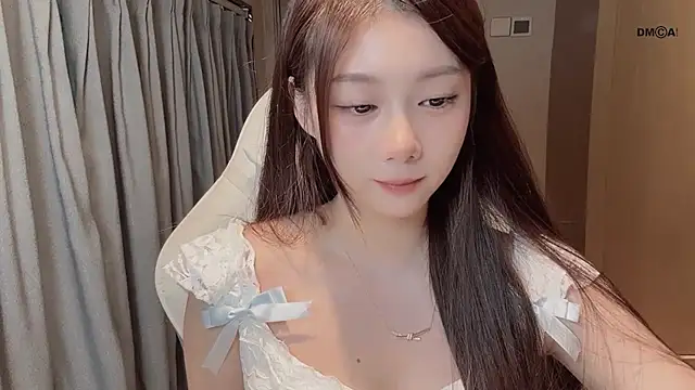 Snapshot of Makinghappymyself_ chatting on December 17, 6:41 am Makinghappymyself online show from December 17, 6:41 am