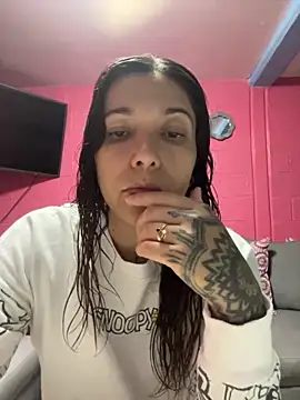 Snapshot of emperatrixsex chatting on September 22, 2:24 am emperatrixsex online show from September 22, 2:24 am