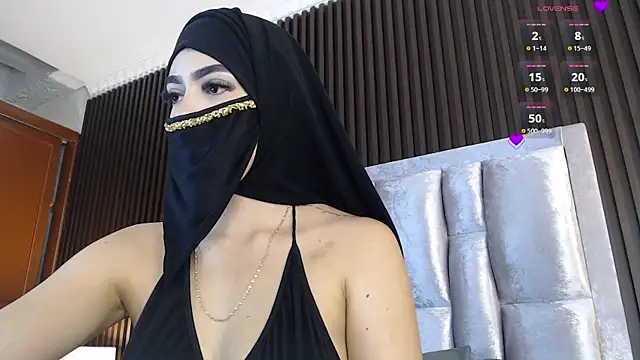 Zahra milks online show from May 12, 1:41 pm