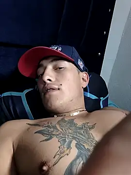 Snapshot of Samms777exotic chatting on October 14, 3:35 pm Samms777exotic online show from October 14, 3:35 pm