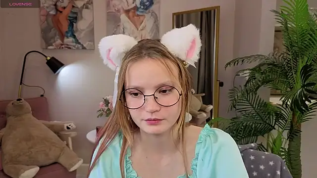 Snapshot of Ginger_Emma chatting on September 22, 8:55 pm Ginger Emma online show from September 22, 8:55 pm