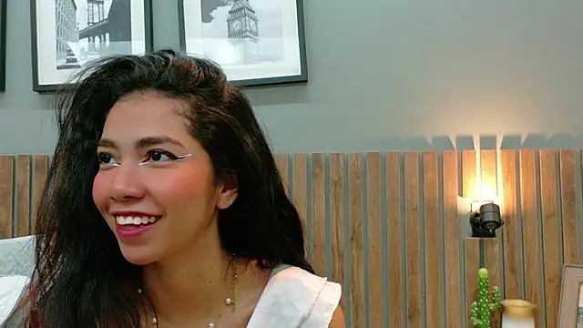 Snapshot of luna_roja25 chatting on November 12, 1:22 pm luna roja25 online show from November 12, 1:22 pm