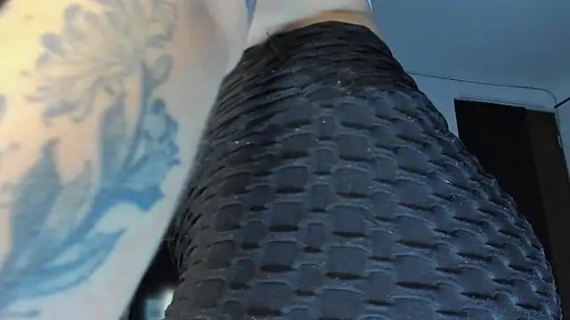 Snapshot of tianastone_ chatting on November 19, 2:33 am tianastone online show from November 19, 2:33 am