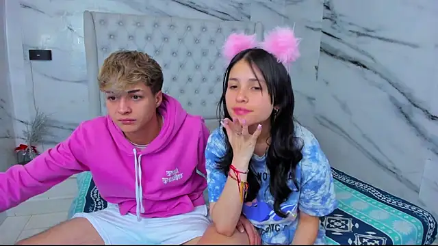 Snapshot of Ari_and_Storm chatting on October 16, 1:45 pm Ari and Storm online show from October 16, 1:45 pm