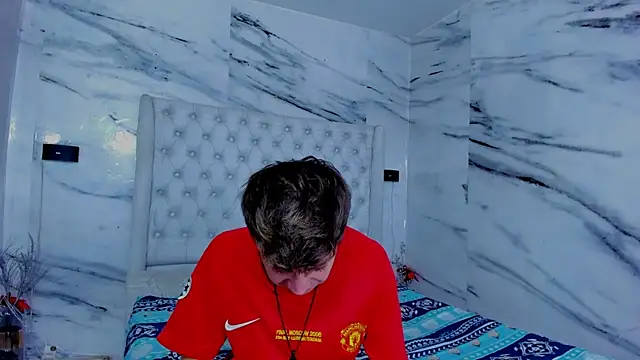 Ari and Storm online show from December 14, 1:38 pm