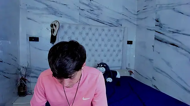 Ari and Storm online show from February 5, 12:59 am