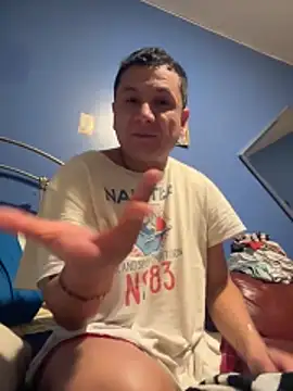 Snapshot of stevo170t chatting on November 27, 11:23 am stevo170t online show from November 27, 11:23 am