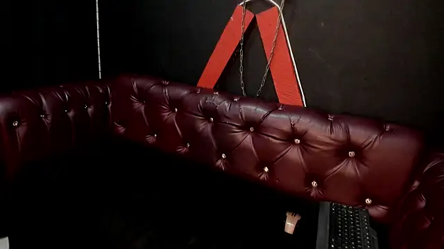 Snapshot of Scarlett_14_ chatting on November 27, 2:57 am Scarlett 14 online show from November 27, 2:57 am