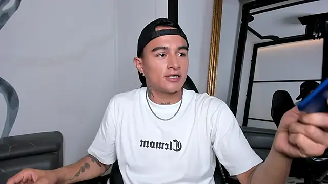 LiamDeep online show from October 4, 6:39 pm