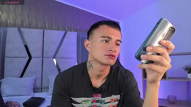 LiamDeep online show from February 23, 8:50 pm