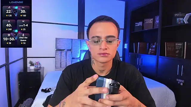 LiamDeep online show from March 4, 8:37 pm