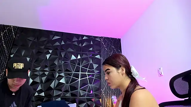 Snapshot of KimberlyLoren chatting on September 20, 1:01 pm KimberlyLoren online show from September 20, 1:01 pm