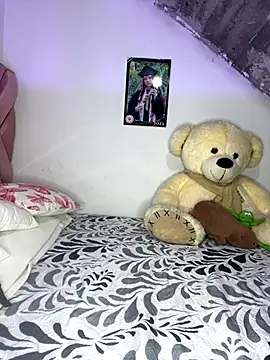 Snapshot of Melody_rouxxx chatting on November 18, 2:06 am Melody rouxxx online show from November 18, 2:06 am