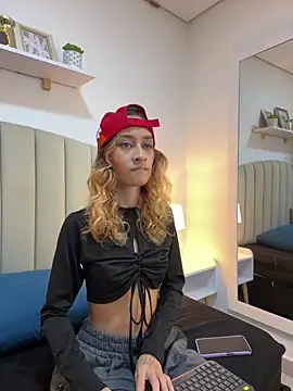 SunshineLizzy online show from November 4, 12:26 pm