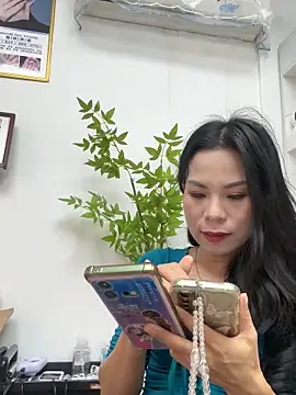 Snapshot of Baby-mmm chatting on November 8, 4:23 am Baby-mmm online show from November 8, 4:23 am