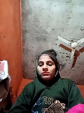 Snapshot of Jyoti_thakurr chatting on November 14, 5:44 pm Jyoti thakurr online show from November 14, 5:44 pm