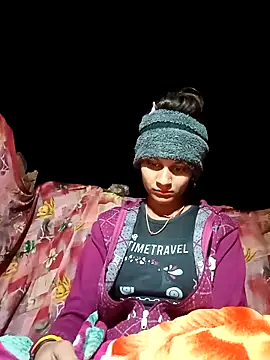 Snapshot of Jyoti_thakurr chatting on November 28, 10:34 pm Jyoti thakurr online show from November 28, 10:34 pm