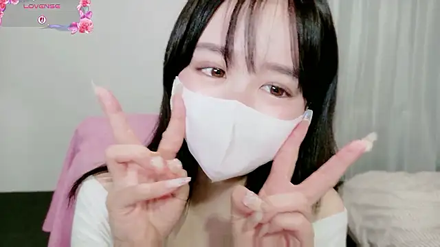 Snapshot of Anne_Anne_chan chatting on October 15, 10:26 am Anne Anne chan online show from October 15, 10:26 am