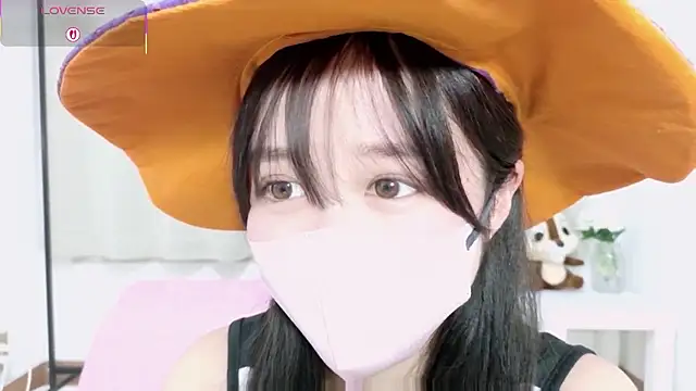 Snapshot of Anne_Anne_chan chatting on October 31, 11:55 am Anne Anne chan online show from October 31, 11:55 am