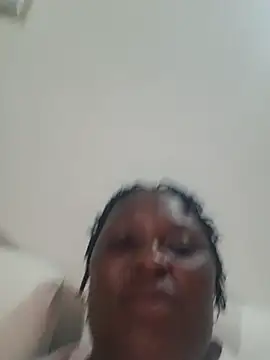 Snapshot of Mnach chatting on April 11, 4:11 pm Mnach online show from April 11, 4:11 pm