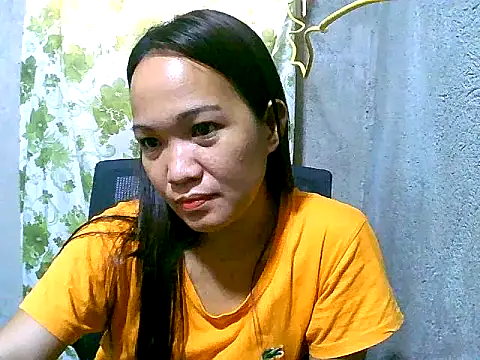 Snapshot of Sexxypinay chatting on October 15, 4:01 am Sexxypinay online show from October 15, 4:01 am