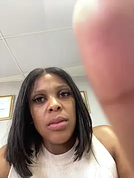 Snapshot of 031bubbles chatting on December 15, 8:07 am 031bubbles online show from December 15, 8:07 am