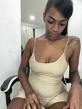 Snapshot of Alma_Stevenson chatting on June 30, 3:02 pm Alma Stevenson online show from June 30, 3:02 pm