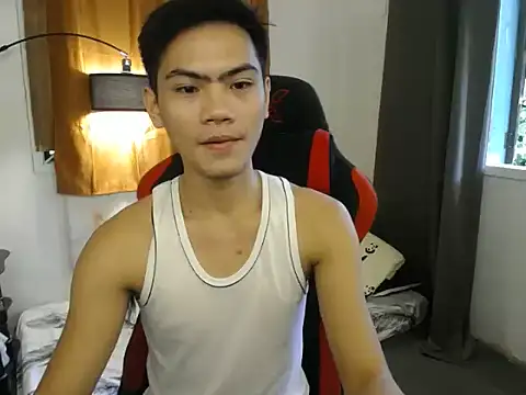 Snapshot of alex_cummer chatting on July 2, 12:21 am alex cummer online show from July 2, 12:21 am