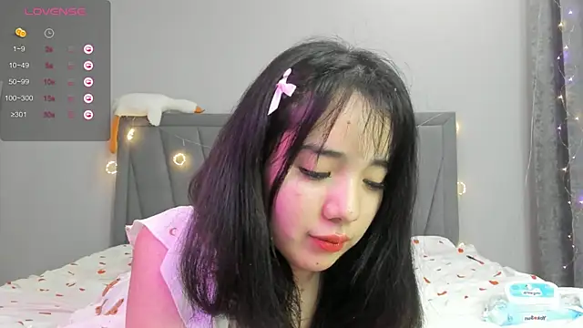 qimiiqo online show from April 8, 4:51 pm