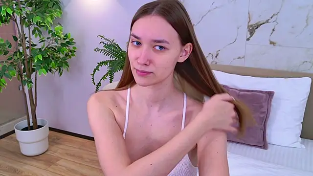 Snapshot of AmadaReine chatting on November 30, 4:11 pm AmadaReine online show from November 30, 4:11 pm