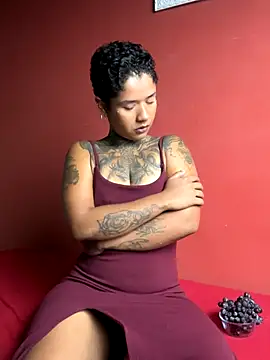 Snapshot of xbigpeach chatting on October 9, 10:08 pm xbigpeach online show from October 9, 10:08 pm