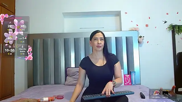 cortney tayler online show from November 26, 1:56 pm