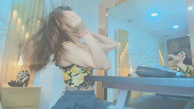 Snapshot of Rose_Nichols chatting on November 2, 3:09 am Rose Nichols online show from November 2, 3:09 am