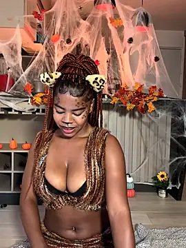 Snapshot of Sweet-Jade chatting on October 10, 10:42 pm Sweet-Jade online show from October 10, 10:42 pm