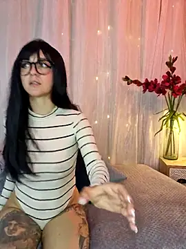 babedooll online show from May 15, 2:18 am