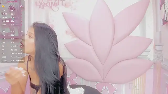 miaskinny20 online show from October 12, 11:42 am
