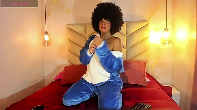 Snapshot of SheyLopez chatting on October 30, 3:08 am SheyLopez online show from October 30, 3:08 am