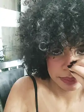 Snapshot of SheyLopez chatting on November 15, 2:42 am SheyLopez online show from November 15, 2:42 am