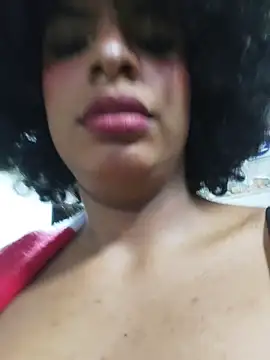 Snapshot of SheyLopez chatting on December 2, 1:44 am SheyLopez online show from December 2, 1:44 am