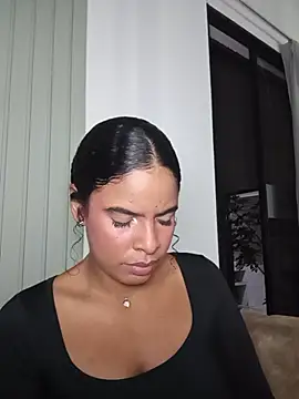 SheyLopez online show from July 17, 1:23 am