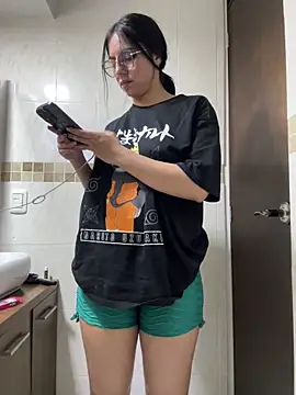 Snapshot of Clawd_hot chatting on October 29, 2:14 am Clawd hot online show from October 29, 2:14 am