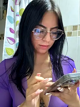 Snapshot of Clawd_hot chatting on December 17, 1:33 am Clawd hot online show from December 17, 1:33 am