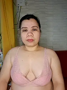 hotlyn45 online show from March 9, 1:09 am