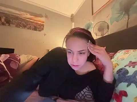 Snapshot of Vaua089 chatting on February 11, 5:12 am Vaua089 online show from February 11, 5:12 am